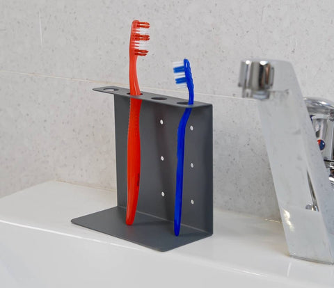 Ordine Toothbrush Holder — product photograph | حامل فرش الأسنان أورديني — صورة للمنتج