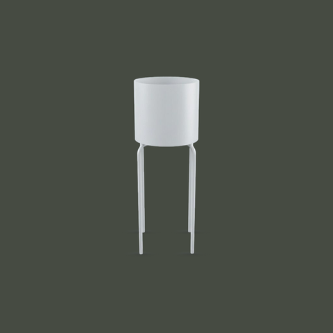 Modern wide planter pot for indoor or outdoor plants with elegant sleek design وعاء زرع عريض عصري للنباتات الداخلية والخارجية بتصميم أنيق