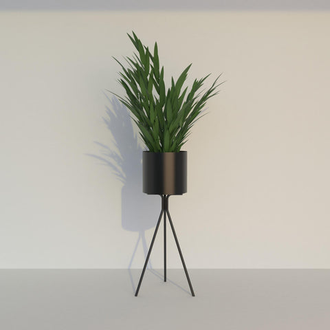 Modern cube planter pot for indoor or outdoor plants with simple elegant design وعاء زرع مكعب عصري للنباتات الداخلية والخارجية بتصميم بسيط وأنيق
